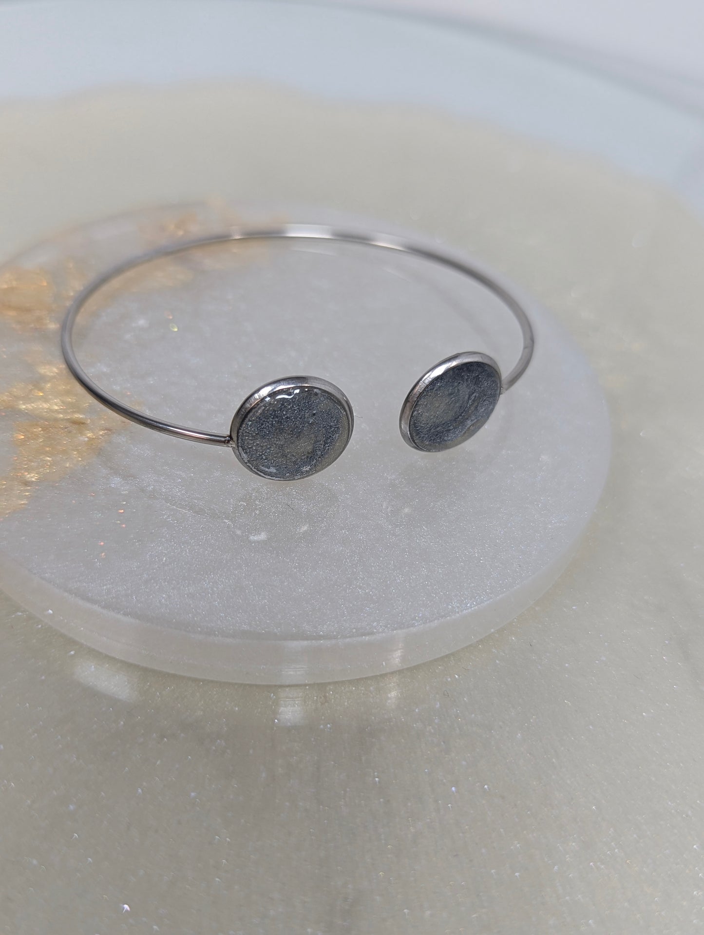 Pearl White and Gray Marble Resin Bangle