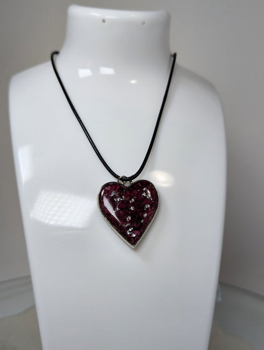 Rose Petals with Silver Flakes Necklace