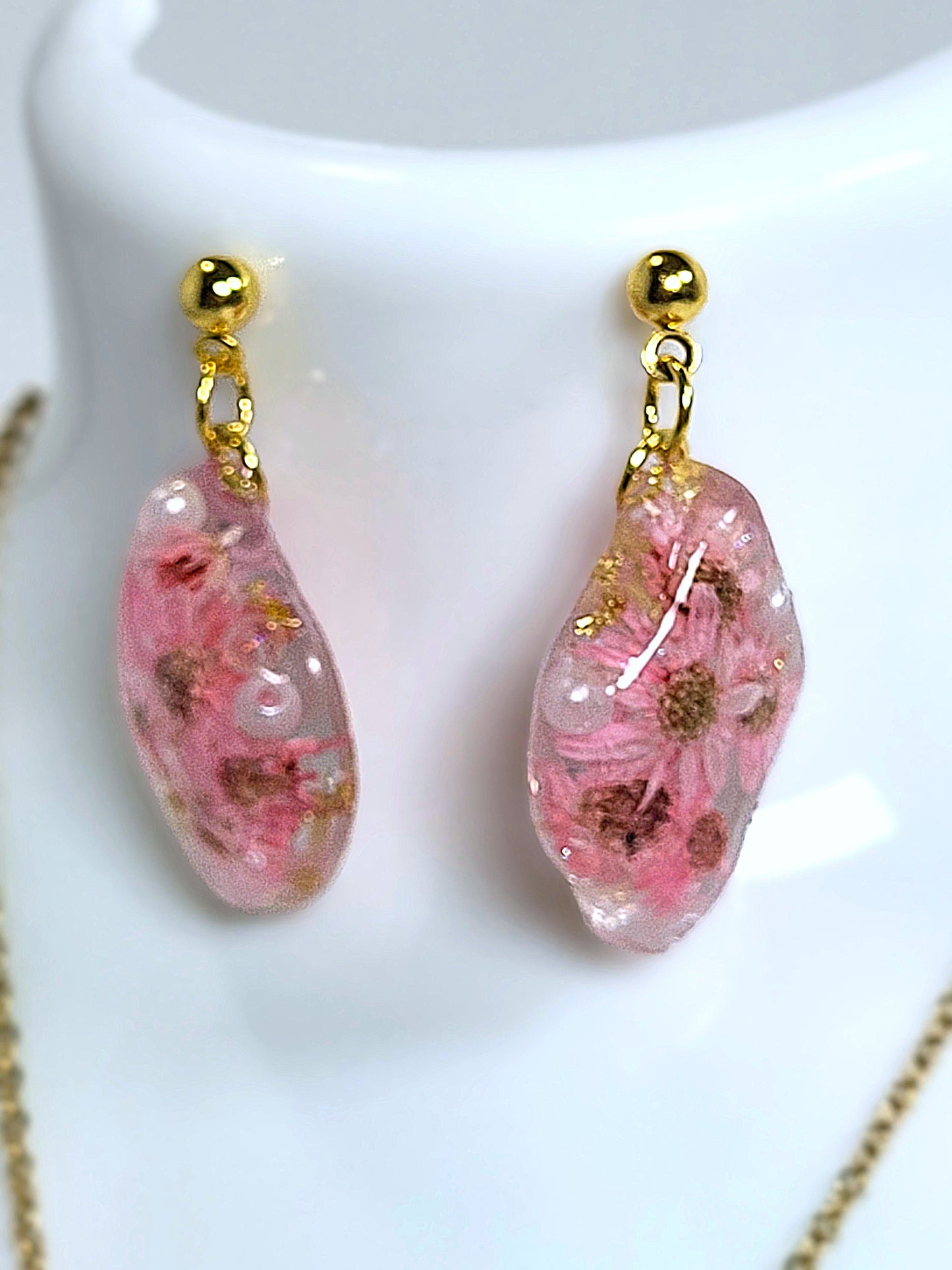 Mini Daisy Resin Jewelry -- Pink