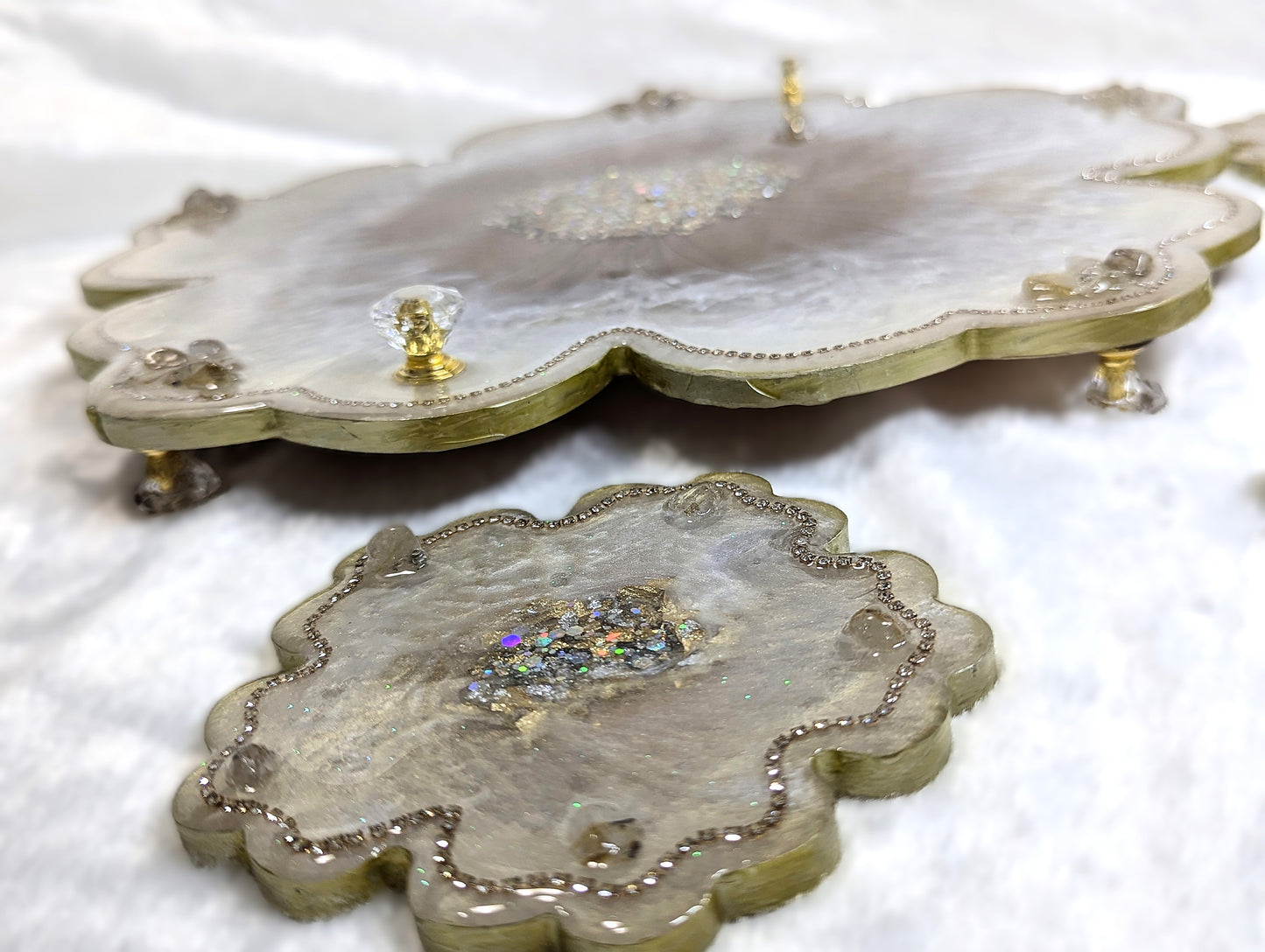 Resin Flower Shape Tray With Matching Coaster Set