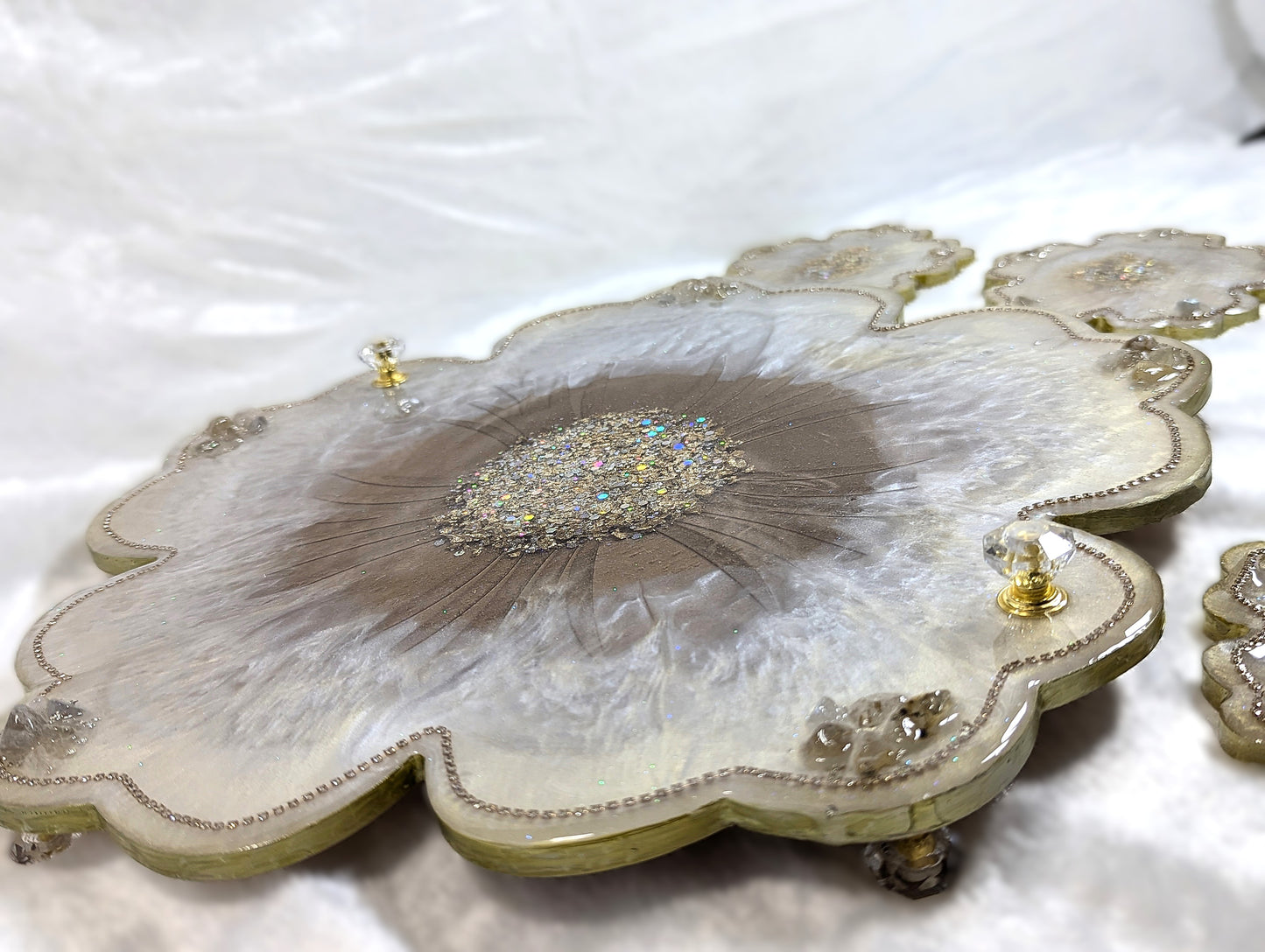 Resin Flower Shape Tray With Matching Coaster Set