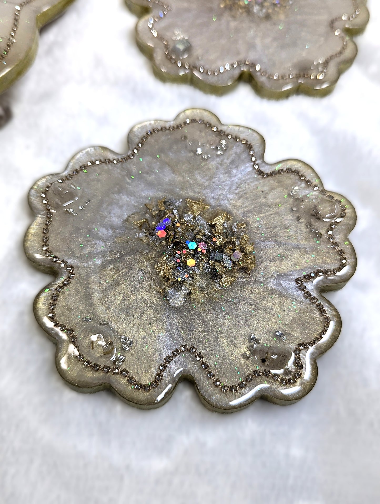 Resin Flower Shape Tray With Matching Coaster Set