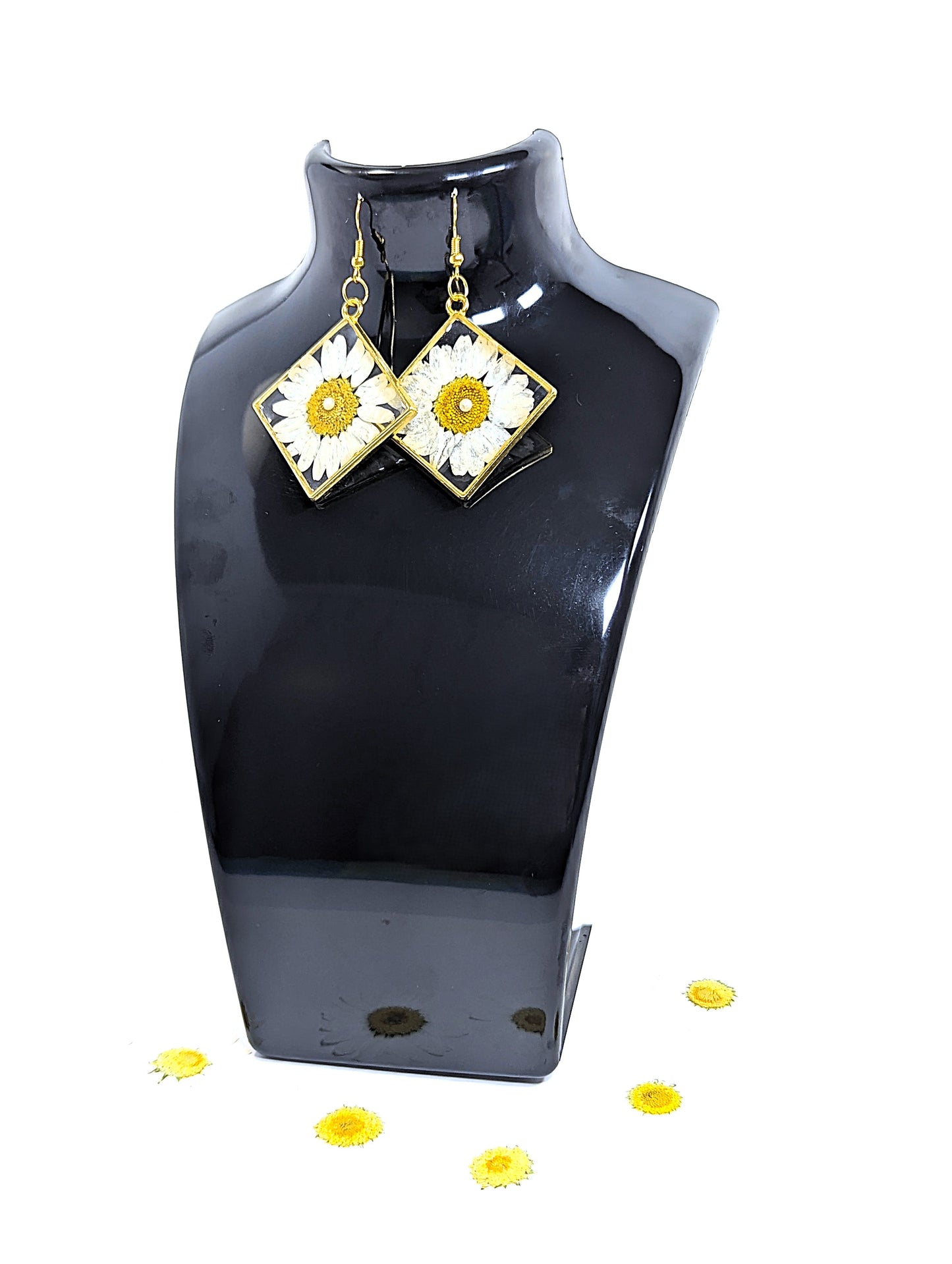 Daisy Resin Earrings