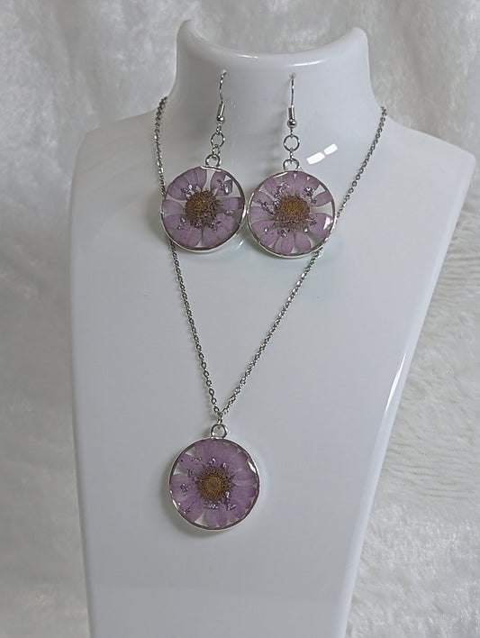 Daisy Flower Resin Jewelry -- Purple