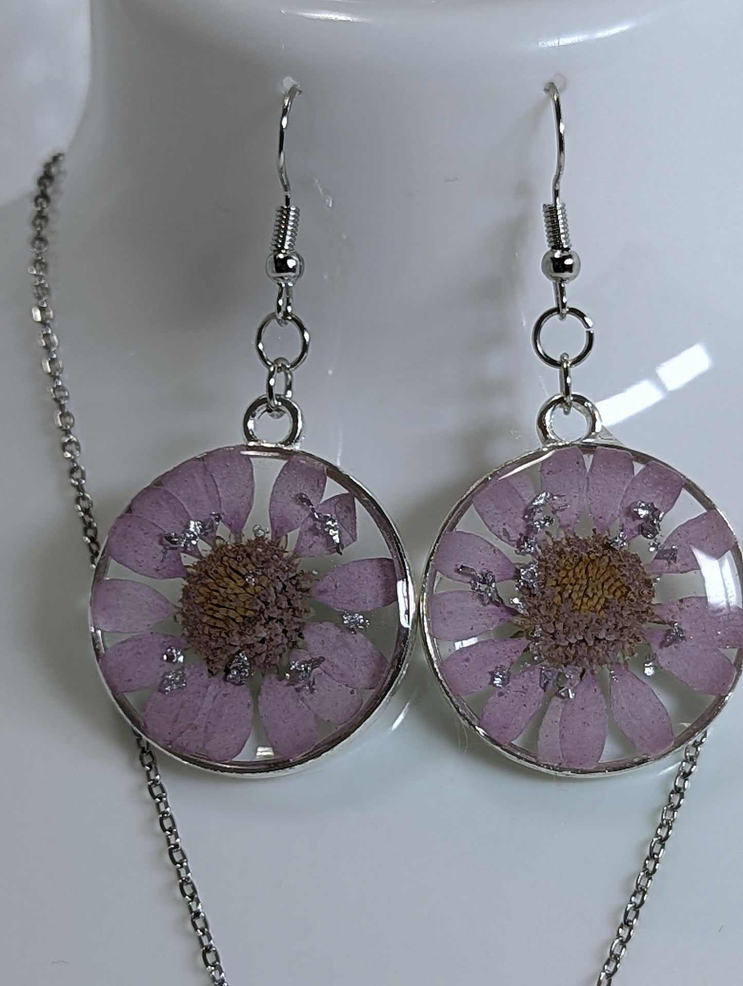Daisy Flower Resin Jewelry -- Purple