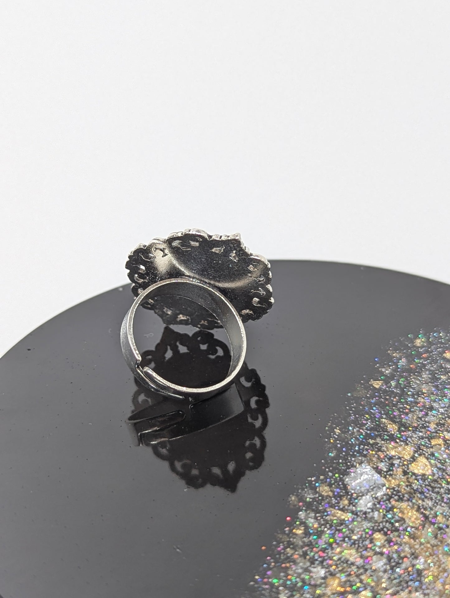Broken Stone Antique Resin Ring