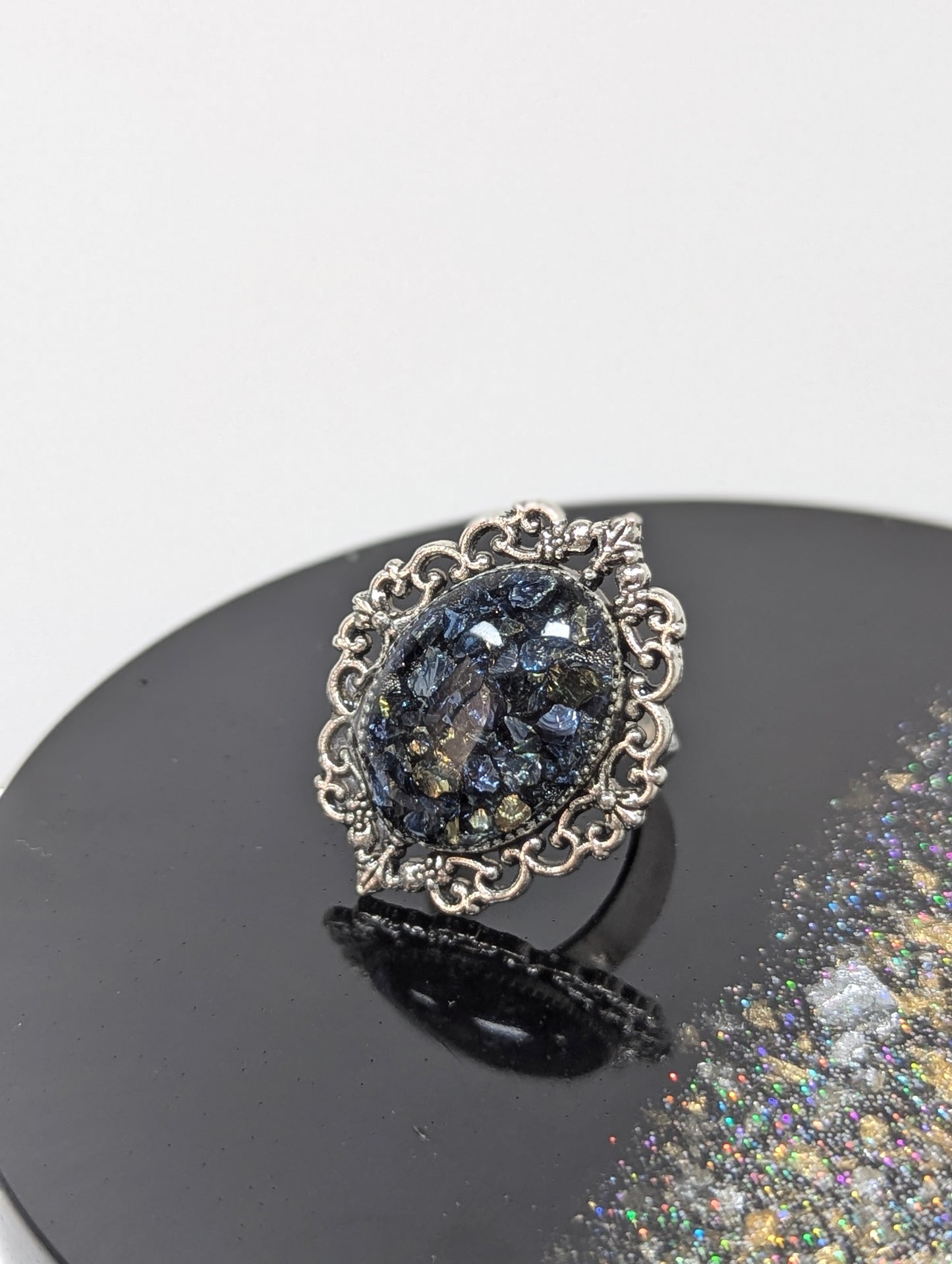 Broken Stone Antique Resin Ring
