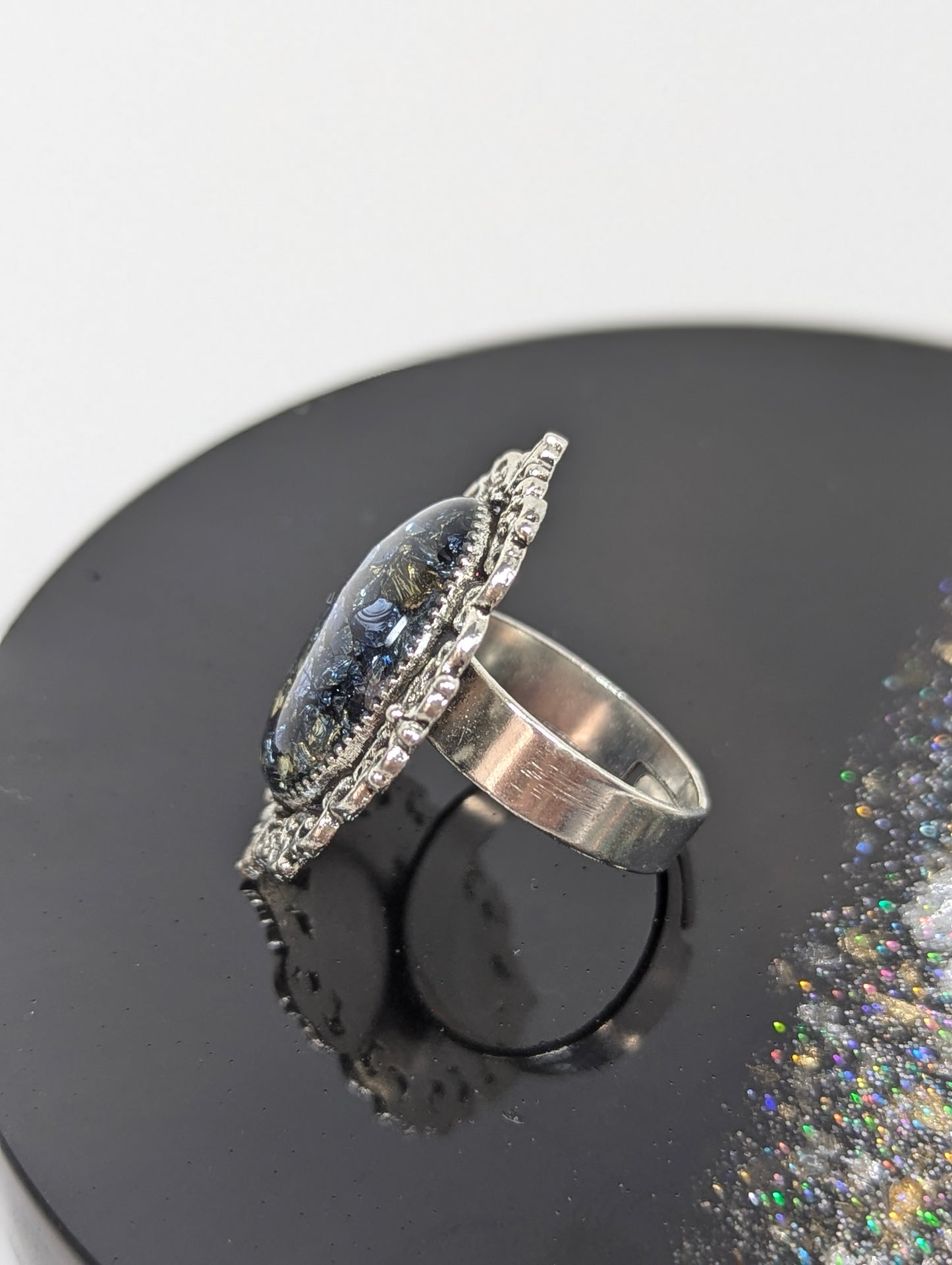 Broken Stone Antique Resin Ring
