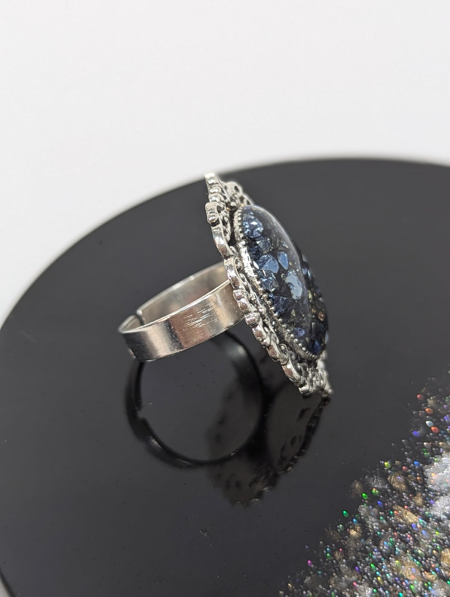 Broken Stone Antique Resin Ring