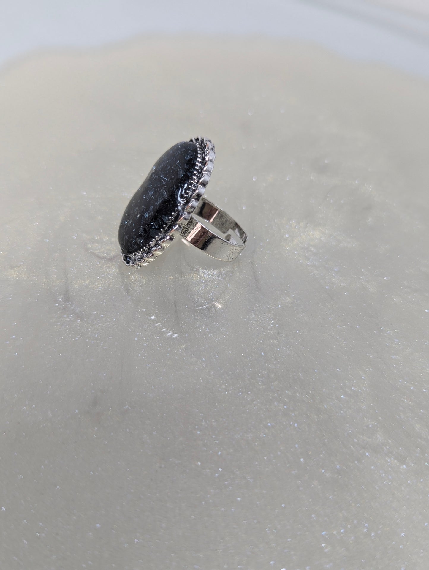 Broken Stone Resin Ring -- Charcoal