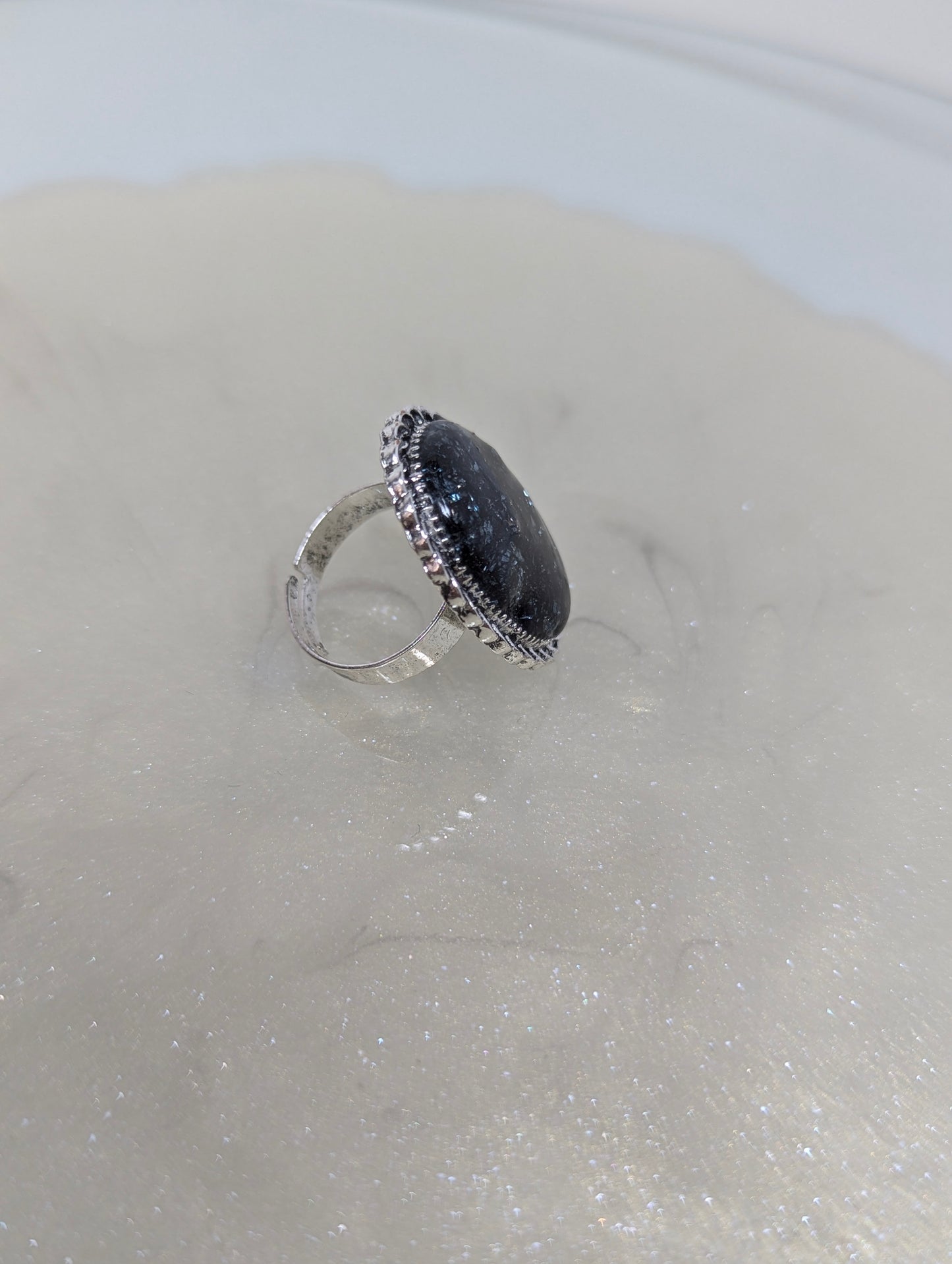 Broken Stone Resin Ring -- Charcoal