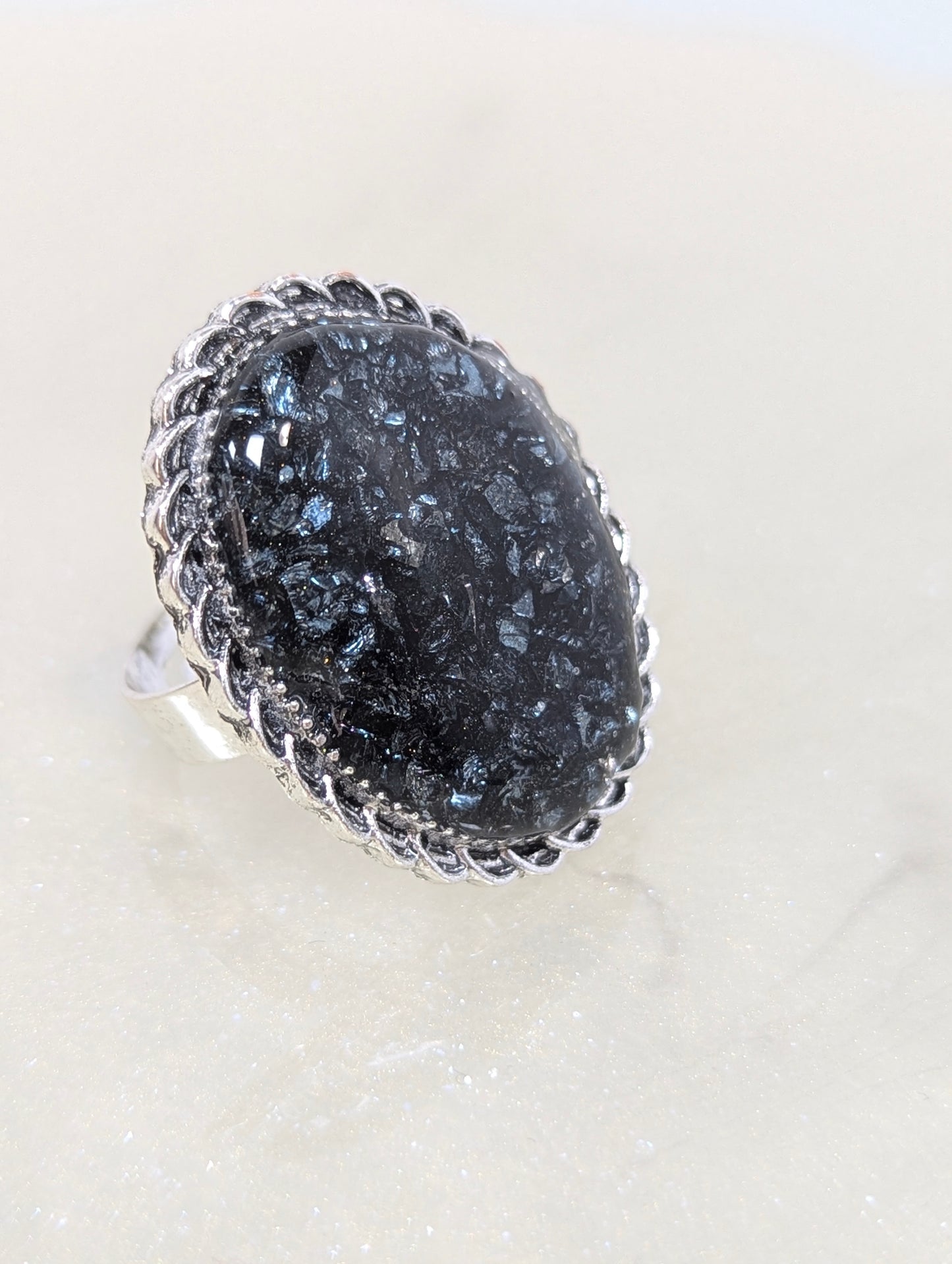 Broken Stone Resin Ring -- Charcoal