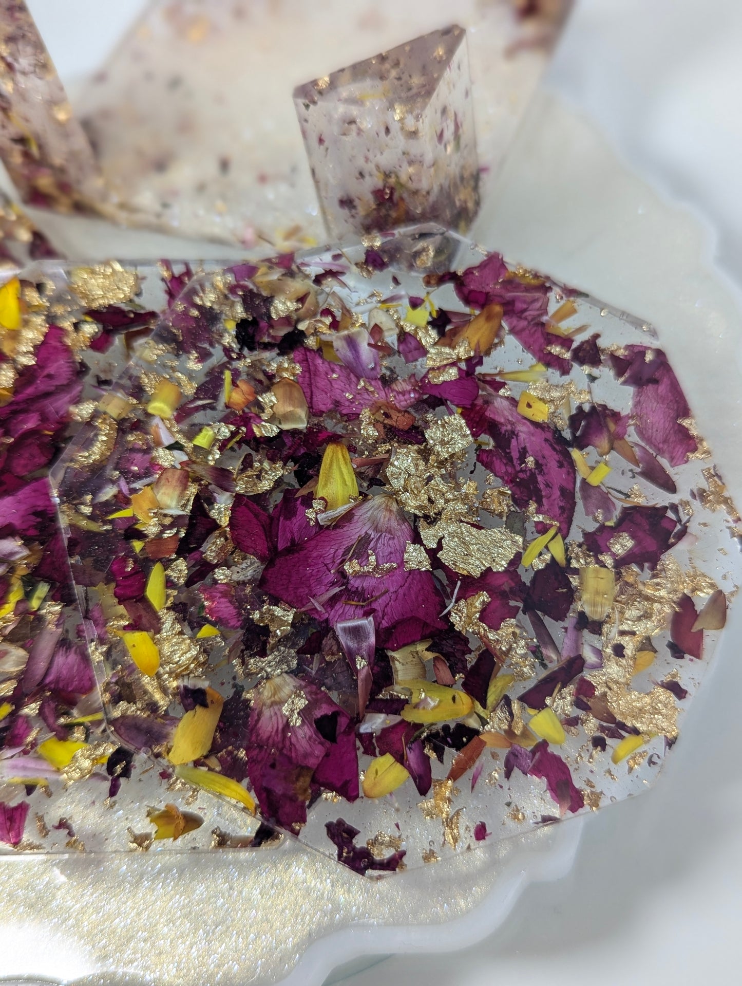 Rose Petals with Gold Flakes Resin Coaster Set with Stand