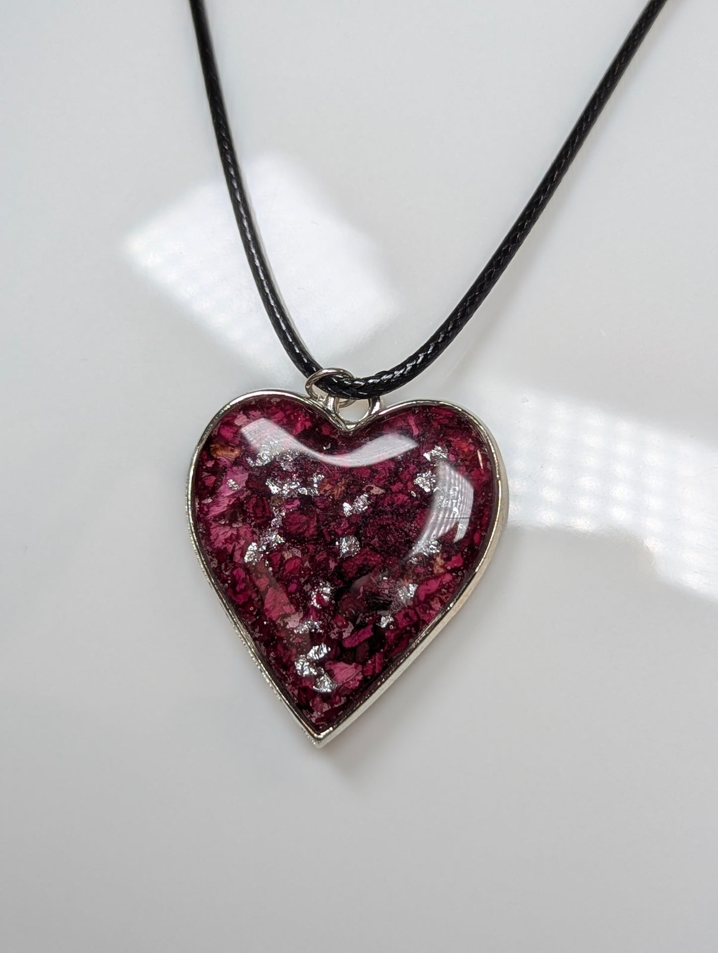 Rose Petals with Silver Flakes Necklace