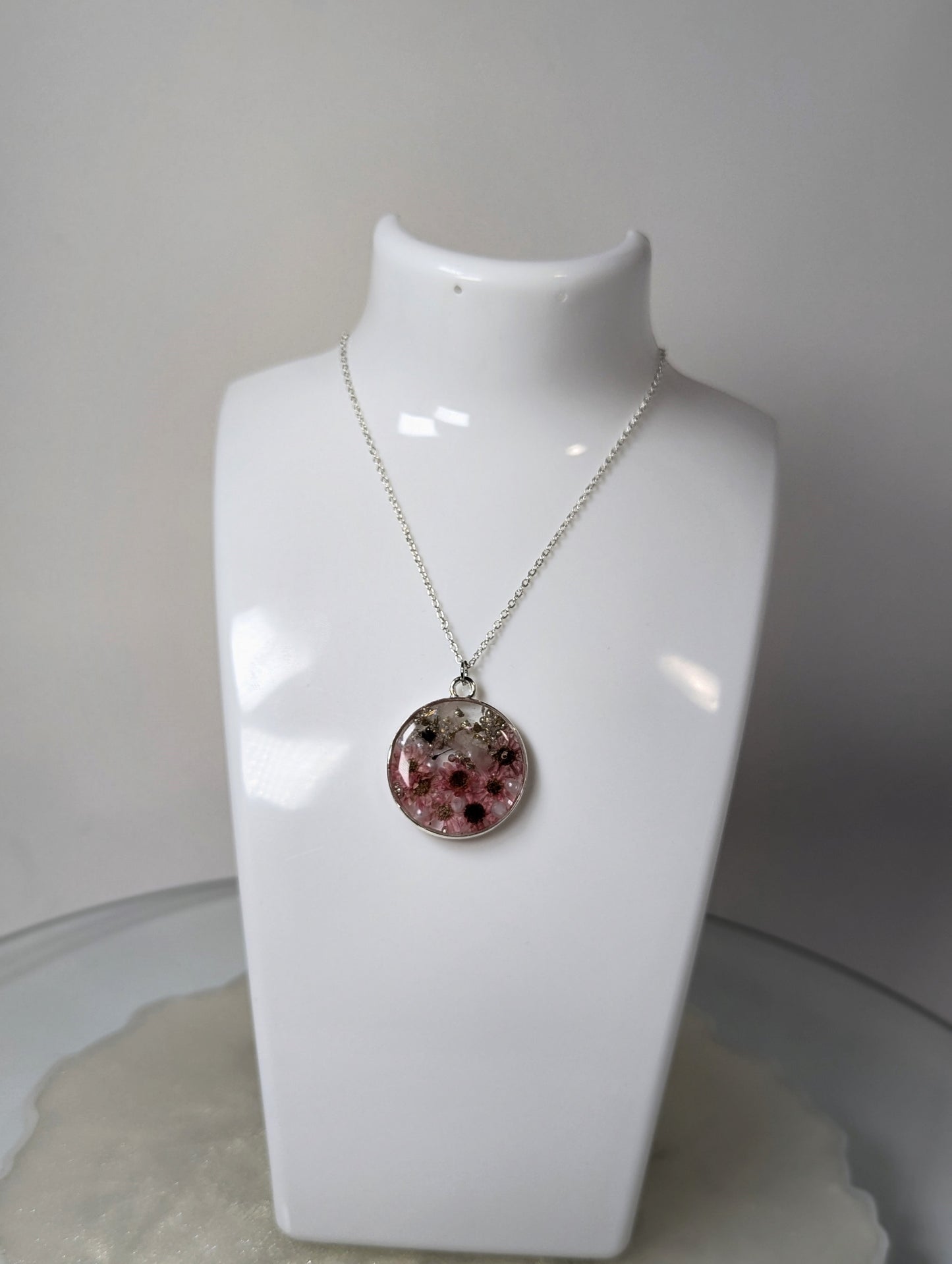 Pink Mini Daisy with Pearls Necklace 