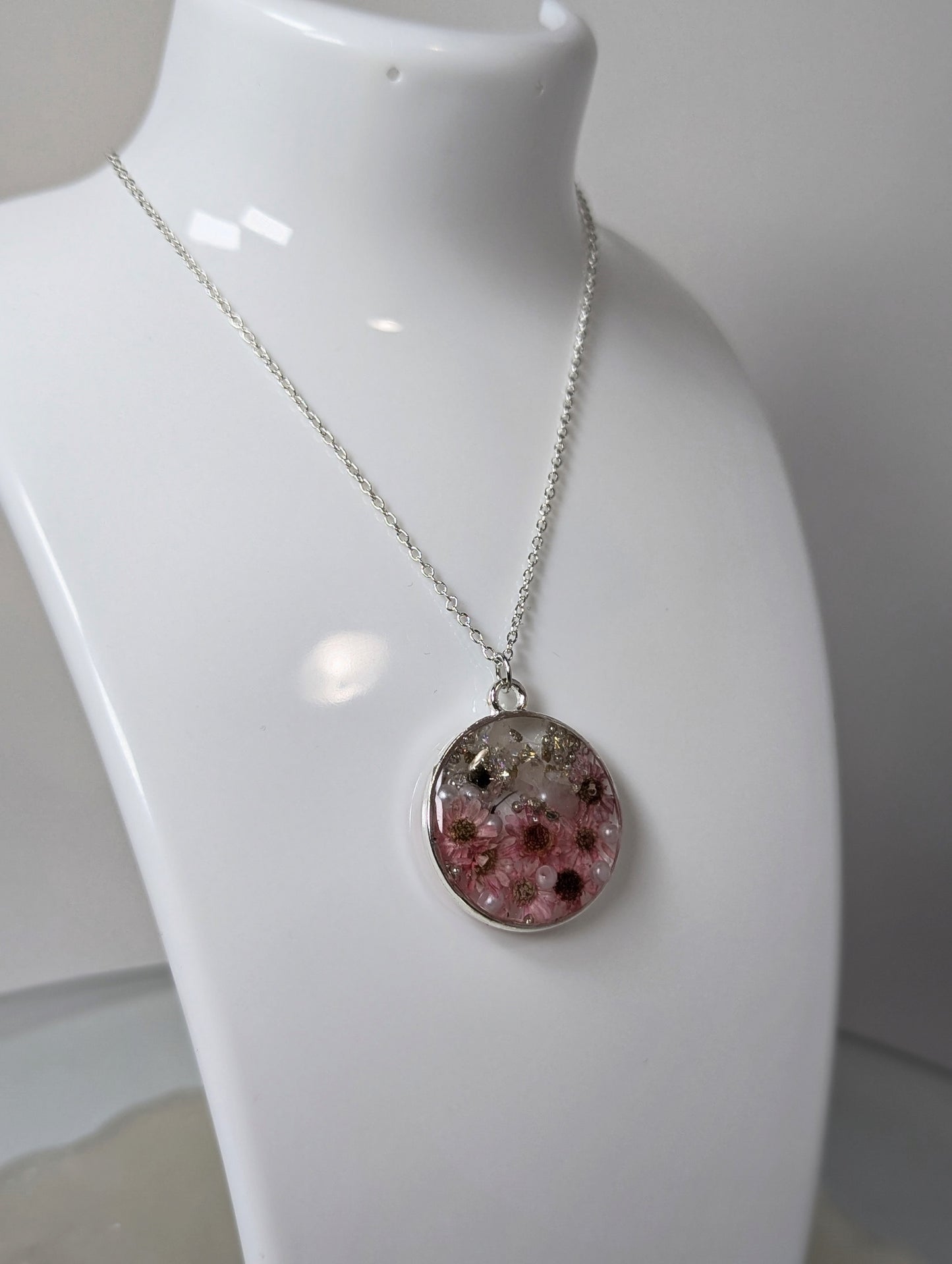 Pink Mini Daisy with Pearls Necklace 