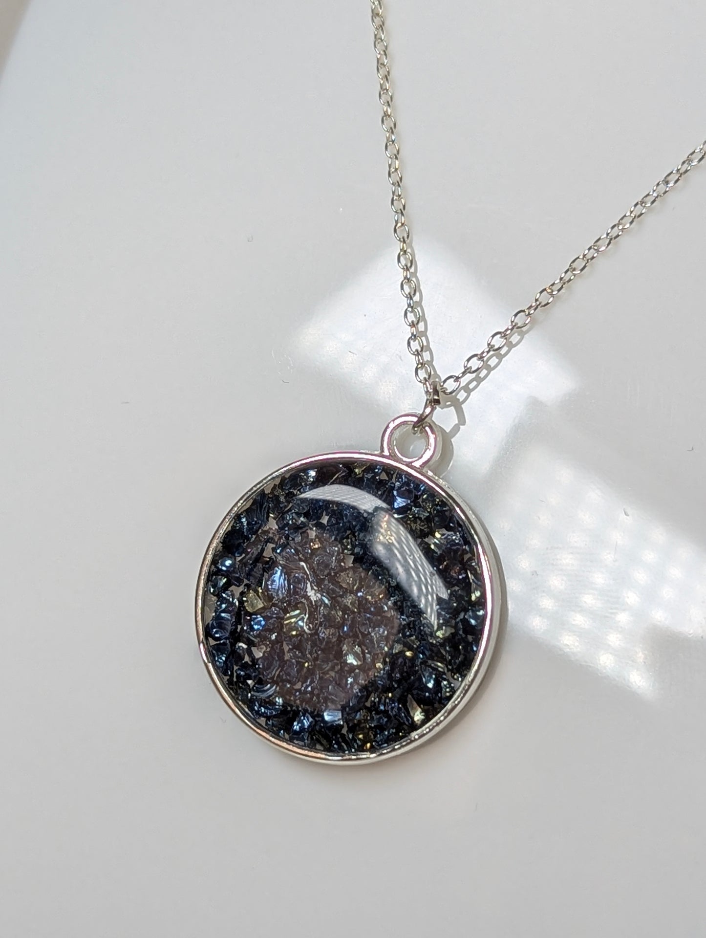 Gray Stones Resin Necklace