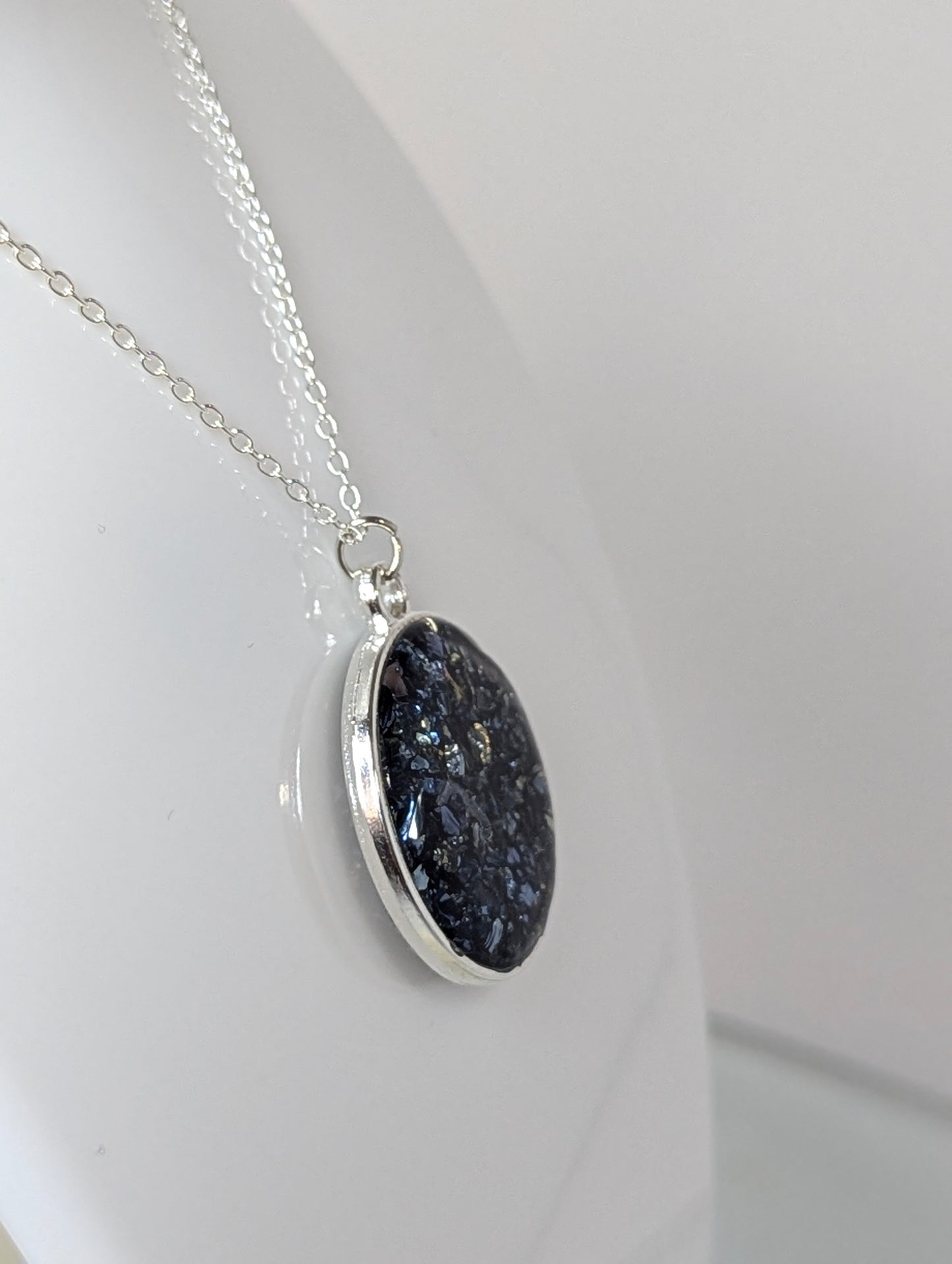 Gray Stones Resin Necklace