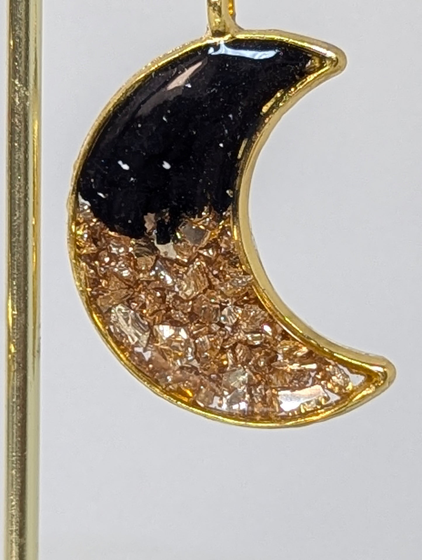 Black and Gold Stones Resin Earrings