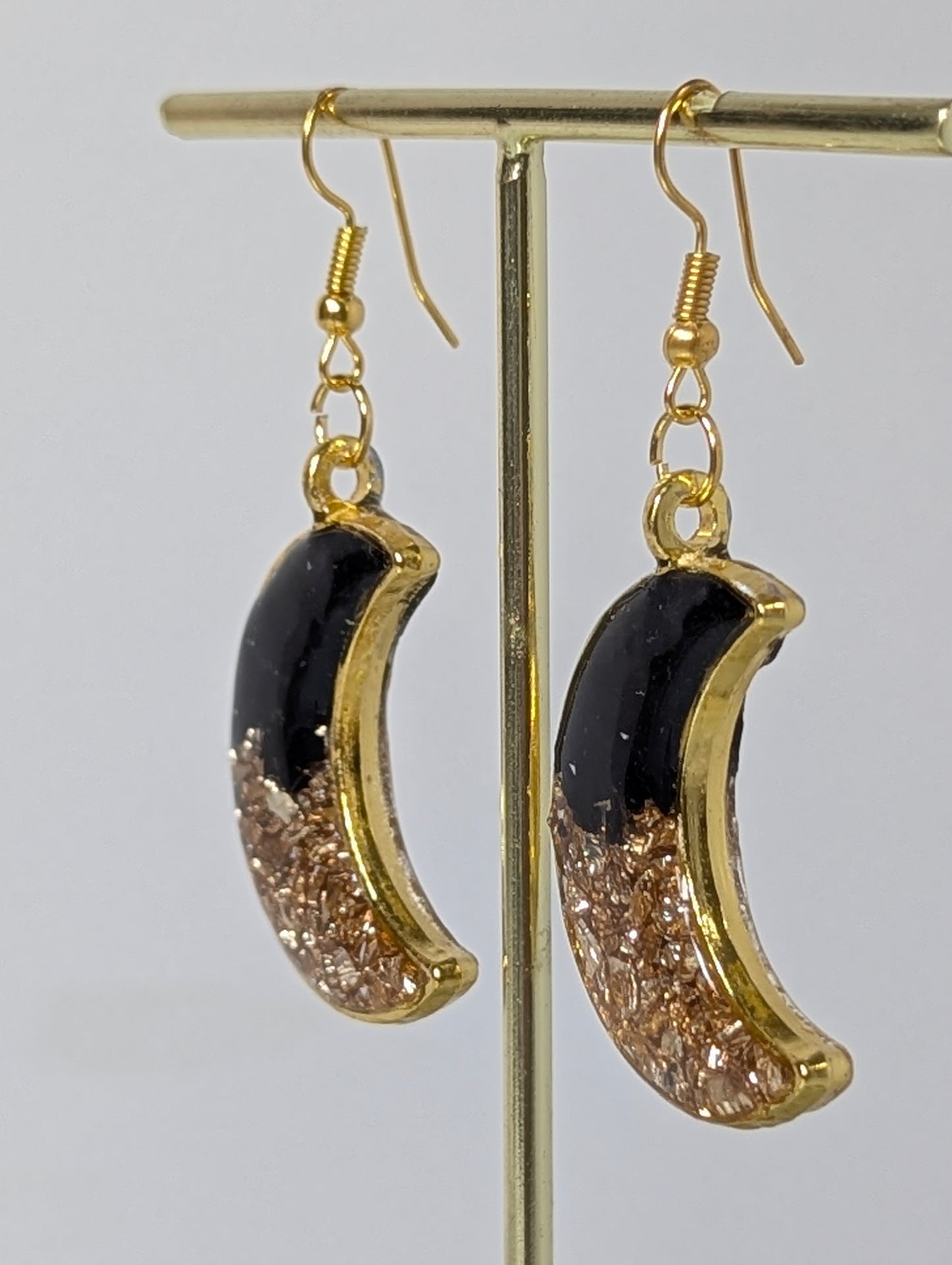 Black and Gold Stones Resin Earrings