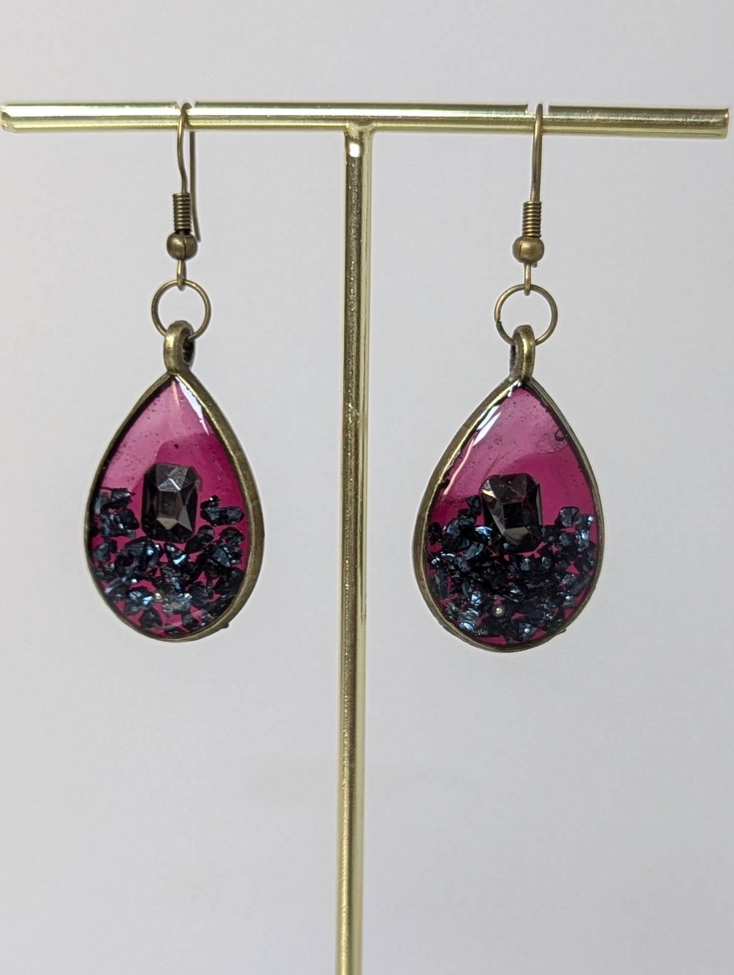 Stones with Color-Based Earrings